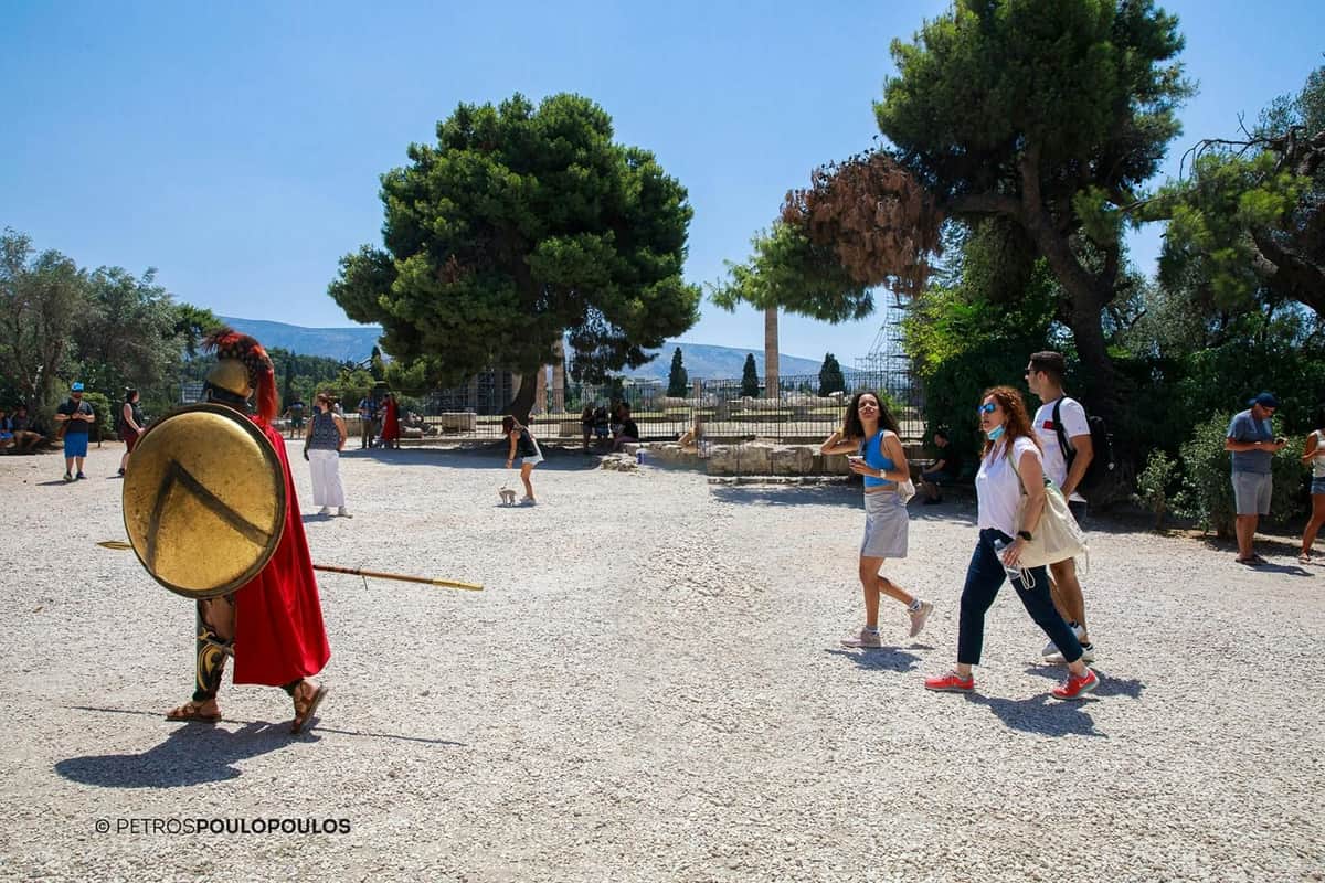 Acropolis: Guided Tour Only + Roundtrip from Piraeus Zeus Temple