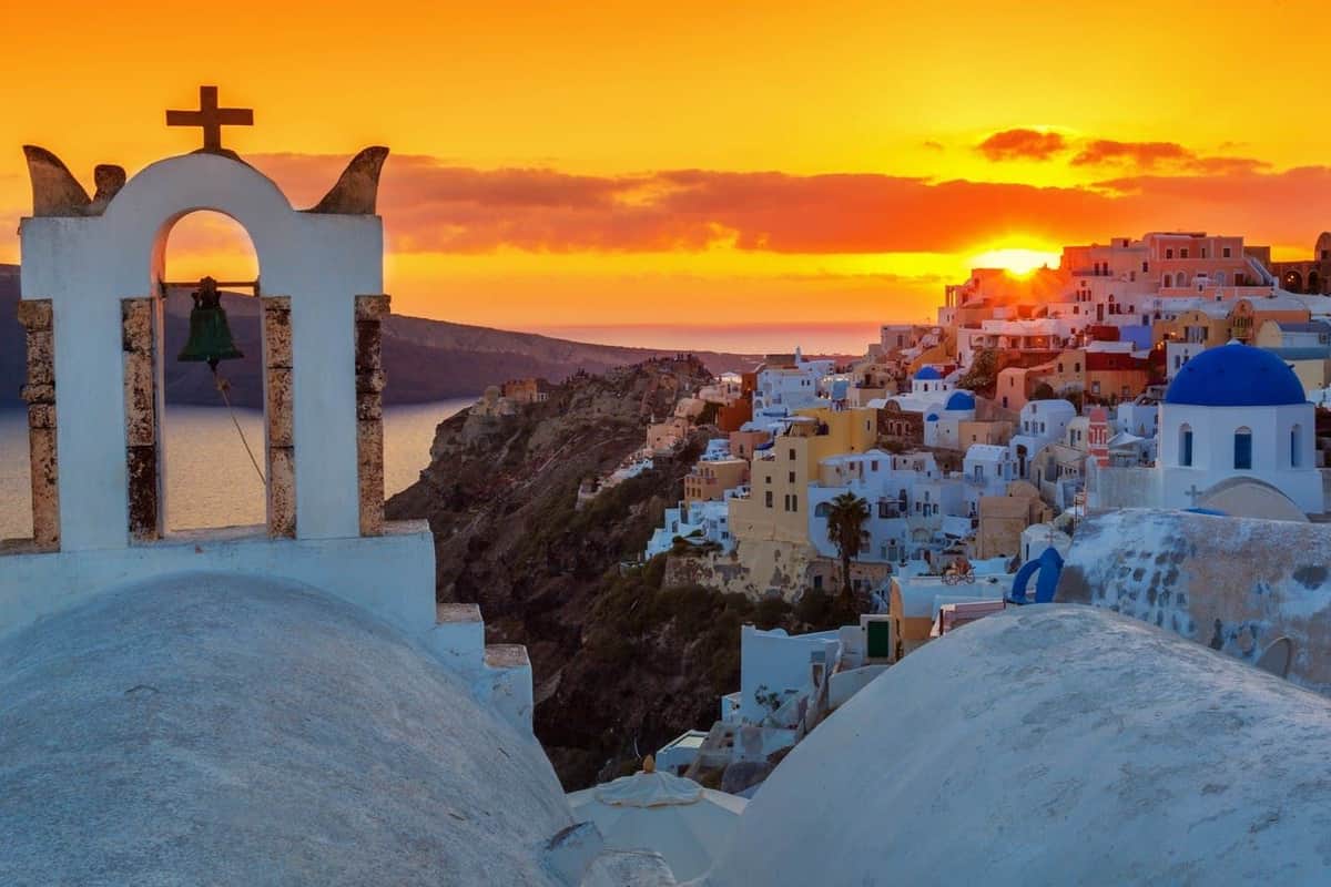 Day Tour to Akrotiri from Santorini with Sunset in Oia Sunset in Oia