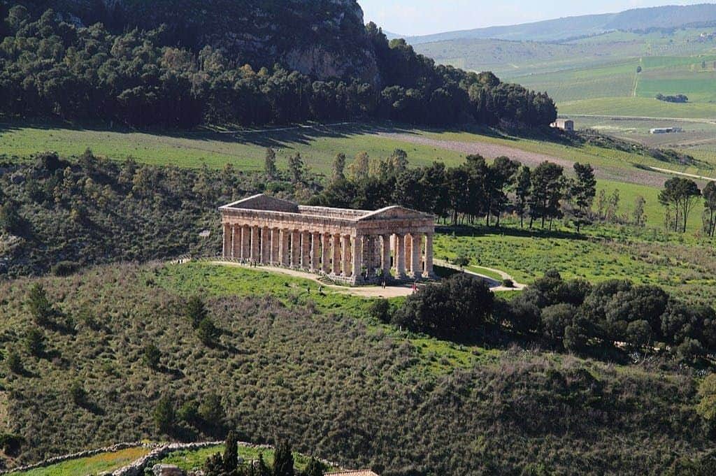 Entrance to Segesta Archeological Park + Roundtrip Shuttle Service The surroundigs