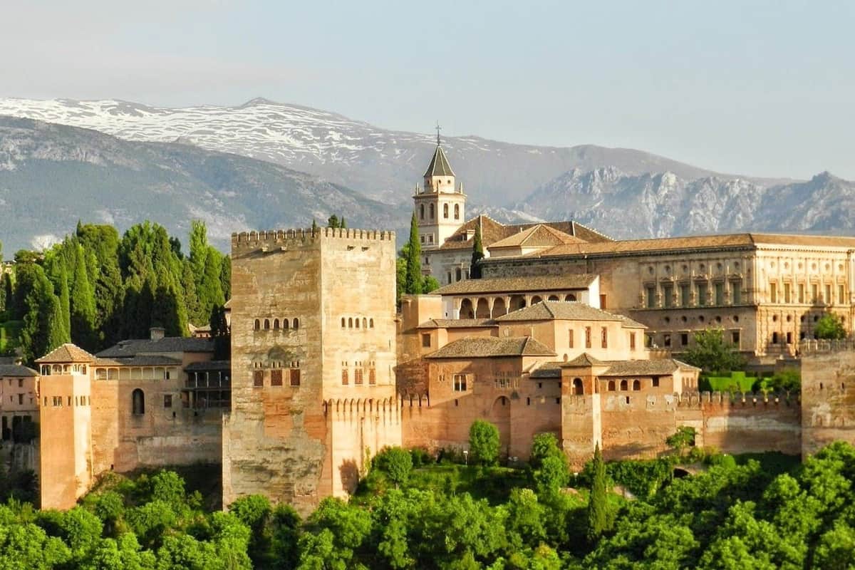 Alhambra & Nasrid Palaces: Skip The Line Ticket + Private Guided Tour Alhambra