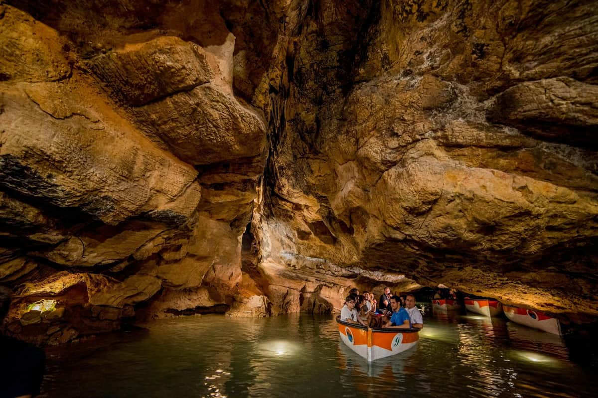 San José Caves: Entry Ticket + Guided Tour + Roundtrip Transport Boat trip through the Caves of San José