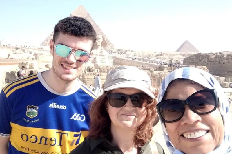 Giza Pyramids, Sphinx, Sakkara & Memphis: Guided Tour from Cairo + Lunch