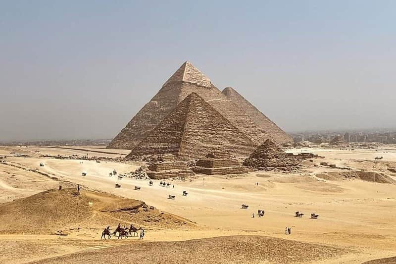 Giza Pyramids & Egyptian Museum: Guided Day Tour from Sharm El-Sheikh + Lunch