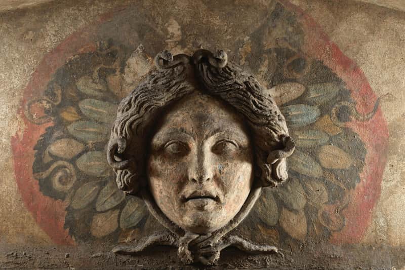 Ipogeo dei Cristallini: Guided Tour + Rione Sanità Audio Guide