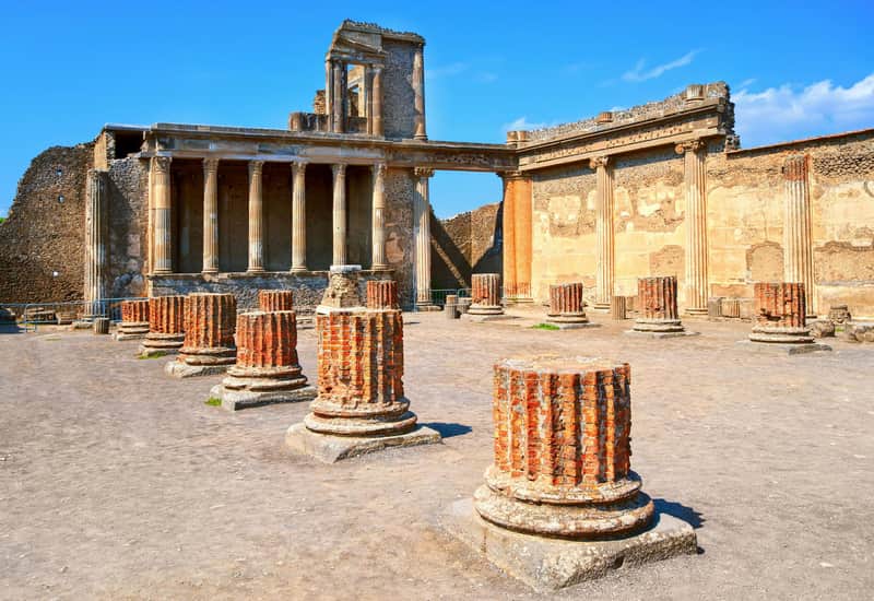 Pompeii: Guided Tour with an Archaeologist