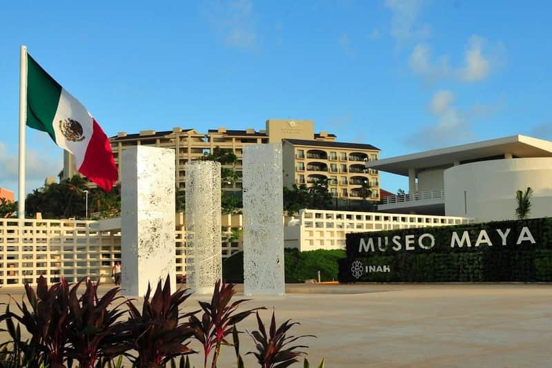 Cancun: San Miguelito & Mayan Museum