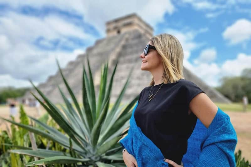 Chichén Itzá: Guided Tour + Transport