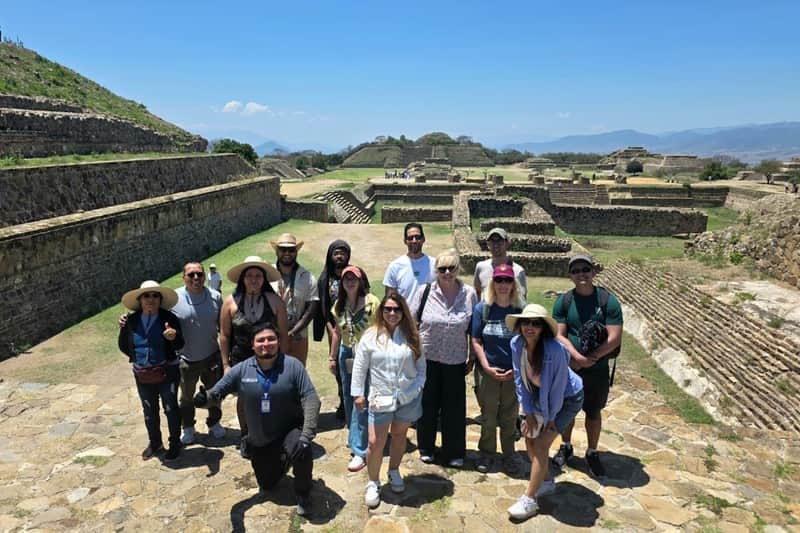 Oaxaca: Guided Tour, Transfers, Snacks + Monte Albán Entry
