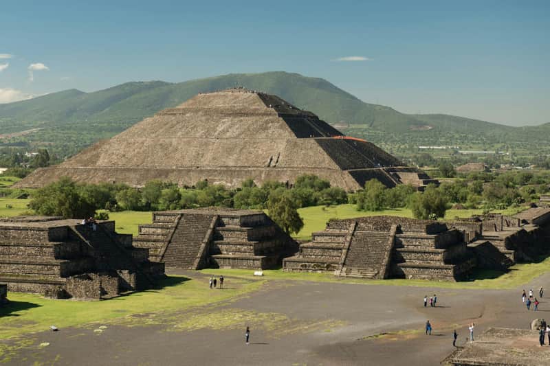 Teotihuacán: Fast Track Ticket + Guided Tour from Mexico City + Optional Lunch