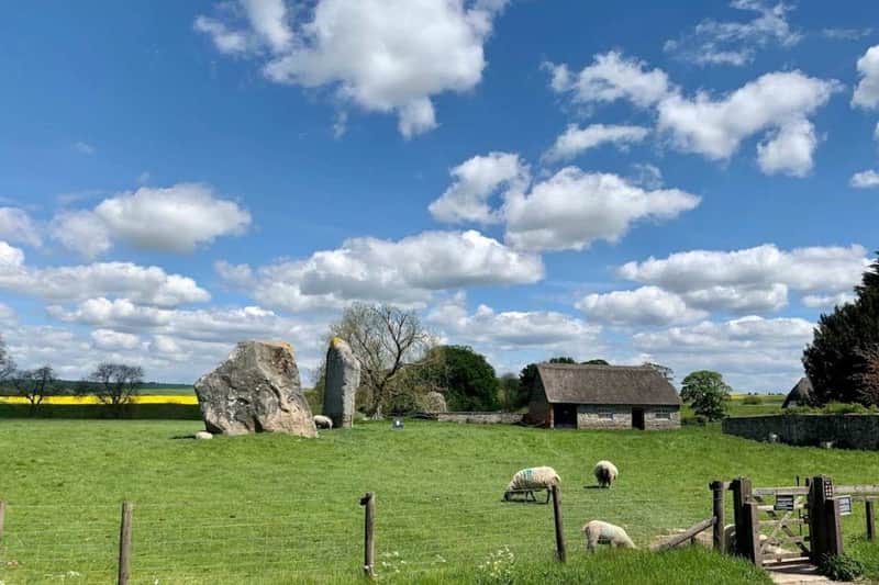 Stonehenge & Stone Circles of Avebury: Guided Day Trip from London